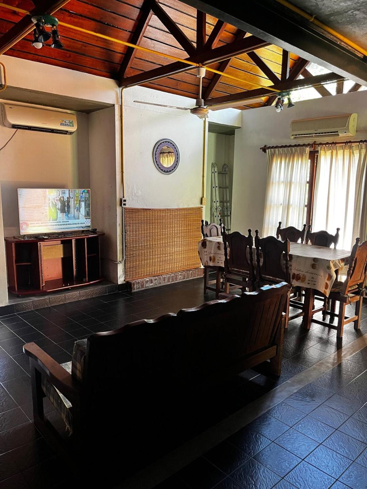 イトゥサインゴ Casa Quinta - Rincon Santa Mariaヴィラ エクステリア 写真